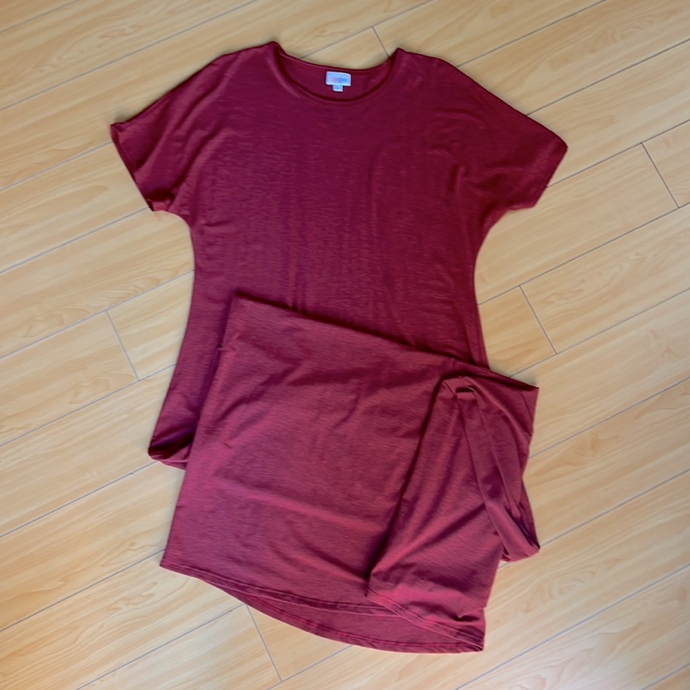 LuLaRoe Women's Maxi Dress in Burgundy